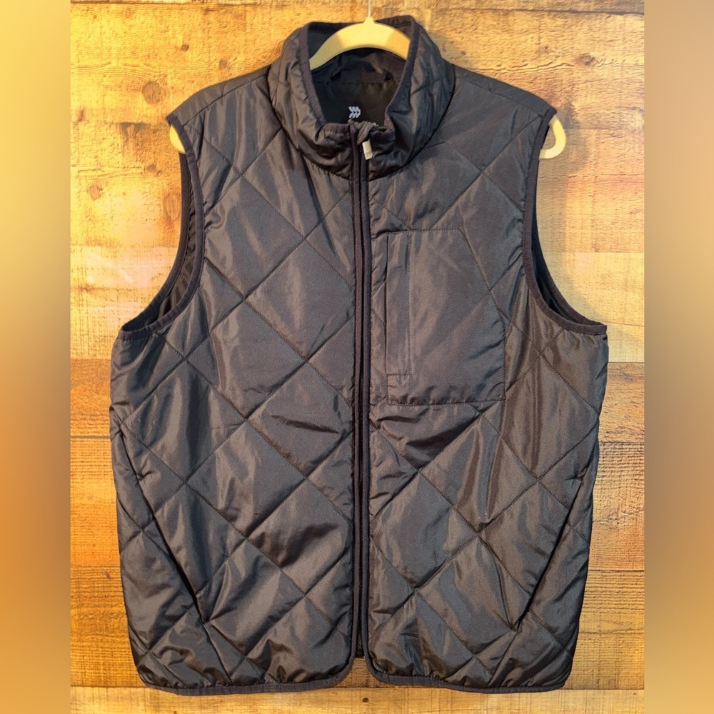 All in Motion Quilted Vest - Picture 2 of 4